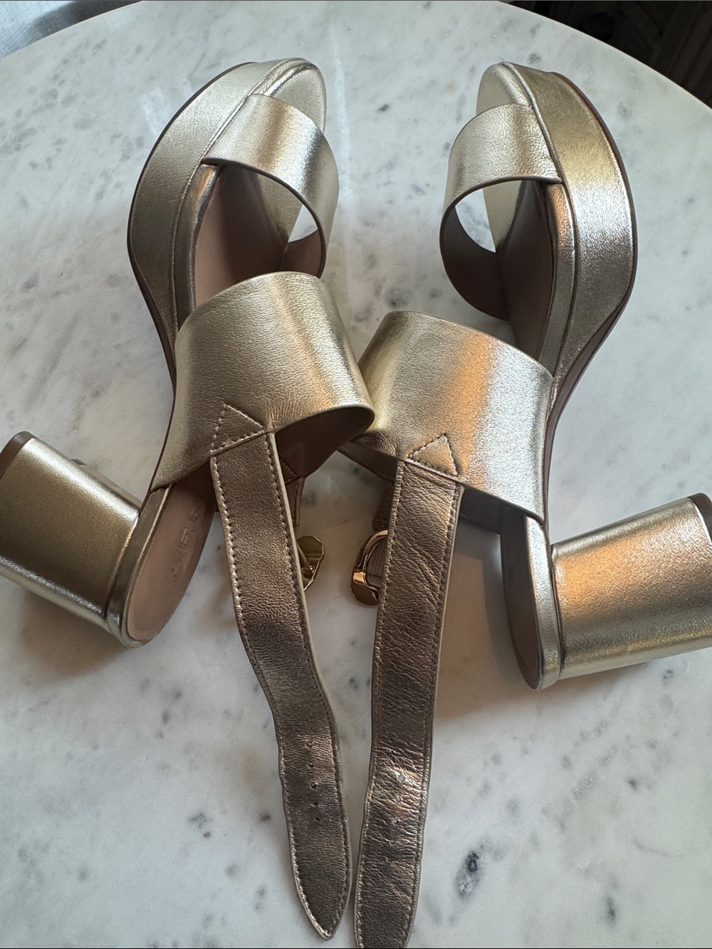 Aerosoles Camera Gold - Picture 8 of 11
